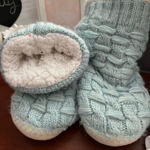 Woman’s slippers 5 for $10